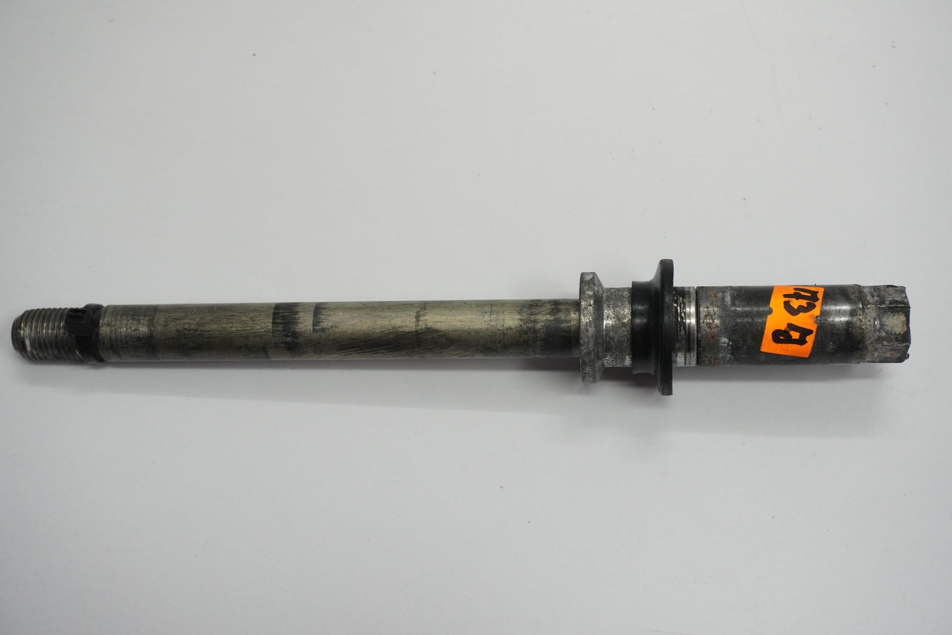 YAMAHA WR 125 R 09-14 Vorderachse Achse vorne Radachse front axle 2