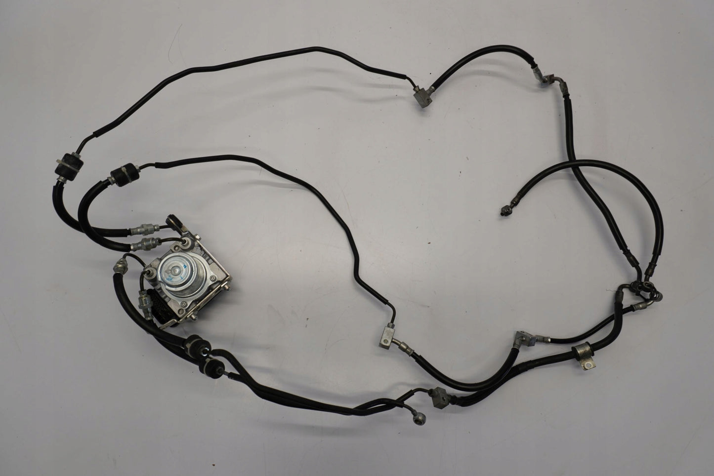 KAWASAKI GTR 1400 07-09 ABS Pumpe Druckmodulator 2