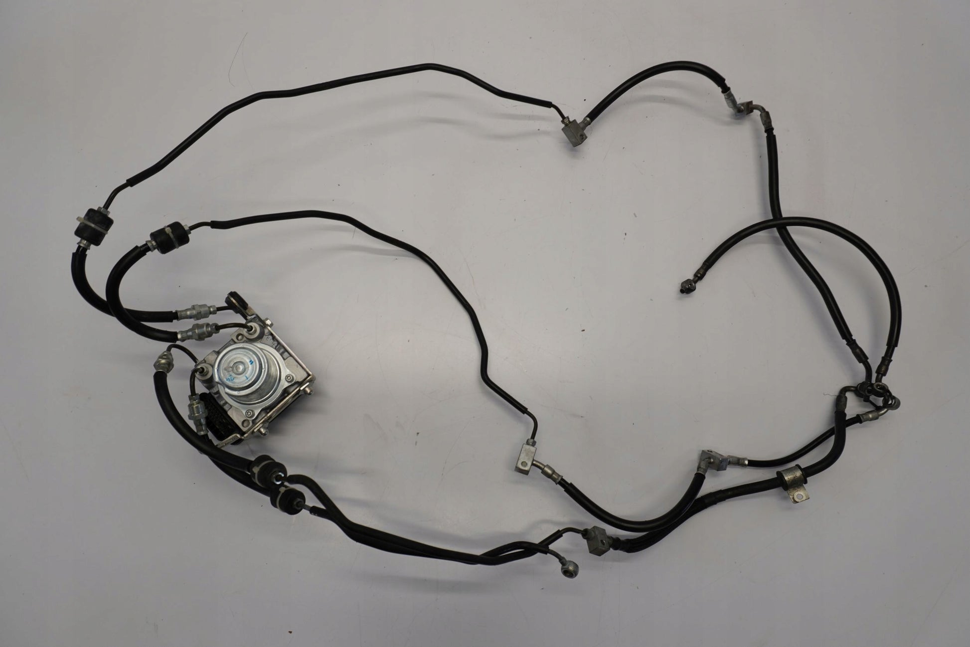 KAWASAKI GTR 1400 07-09 ABS Pumpe Druckmodulator 2