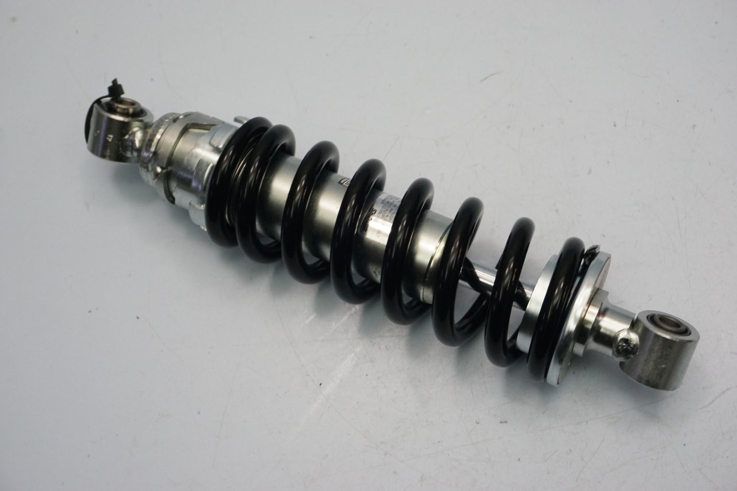 TRIUMPH TRIDENT 660 21- Stoßdämpfer Federbein shock absorber