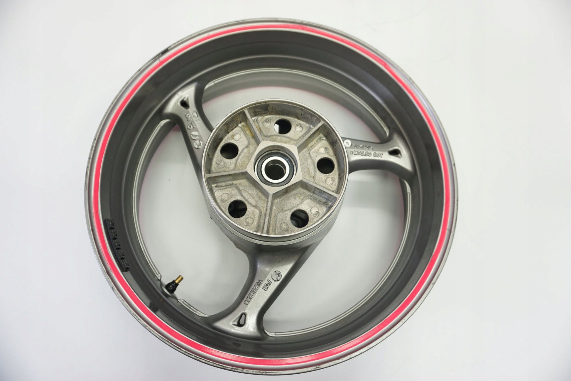SUZUKI GSR 750 11-16 Felge hinten Wheel Hinterrad 6