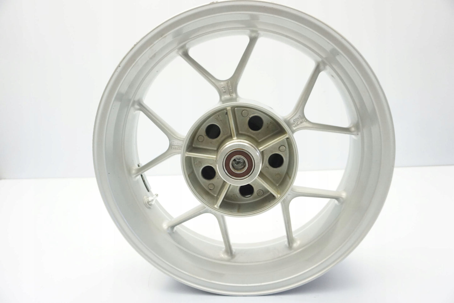 TRIUMPH TIGER 1050 06-12 Felge hinten Wheel Hinterrad 8