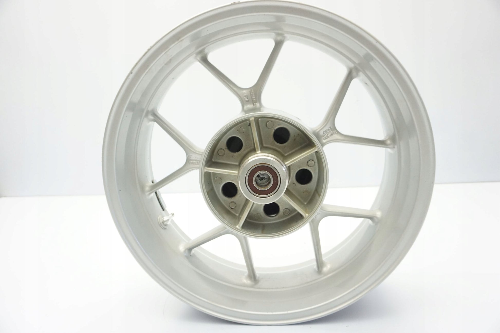 TRIUMPH TIGER 1050 06-12 Felge hinten Wheel Hinterrad 8