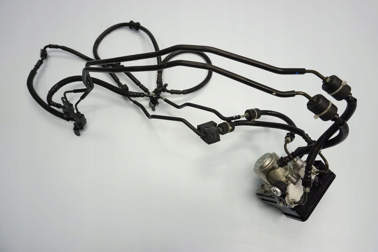 KAWASAKI ZZR-1400 PERFORMANCE SPORT 14-20 ABS Pumpe Druckmodulator 2