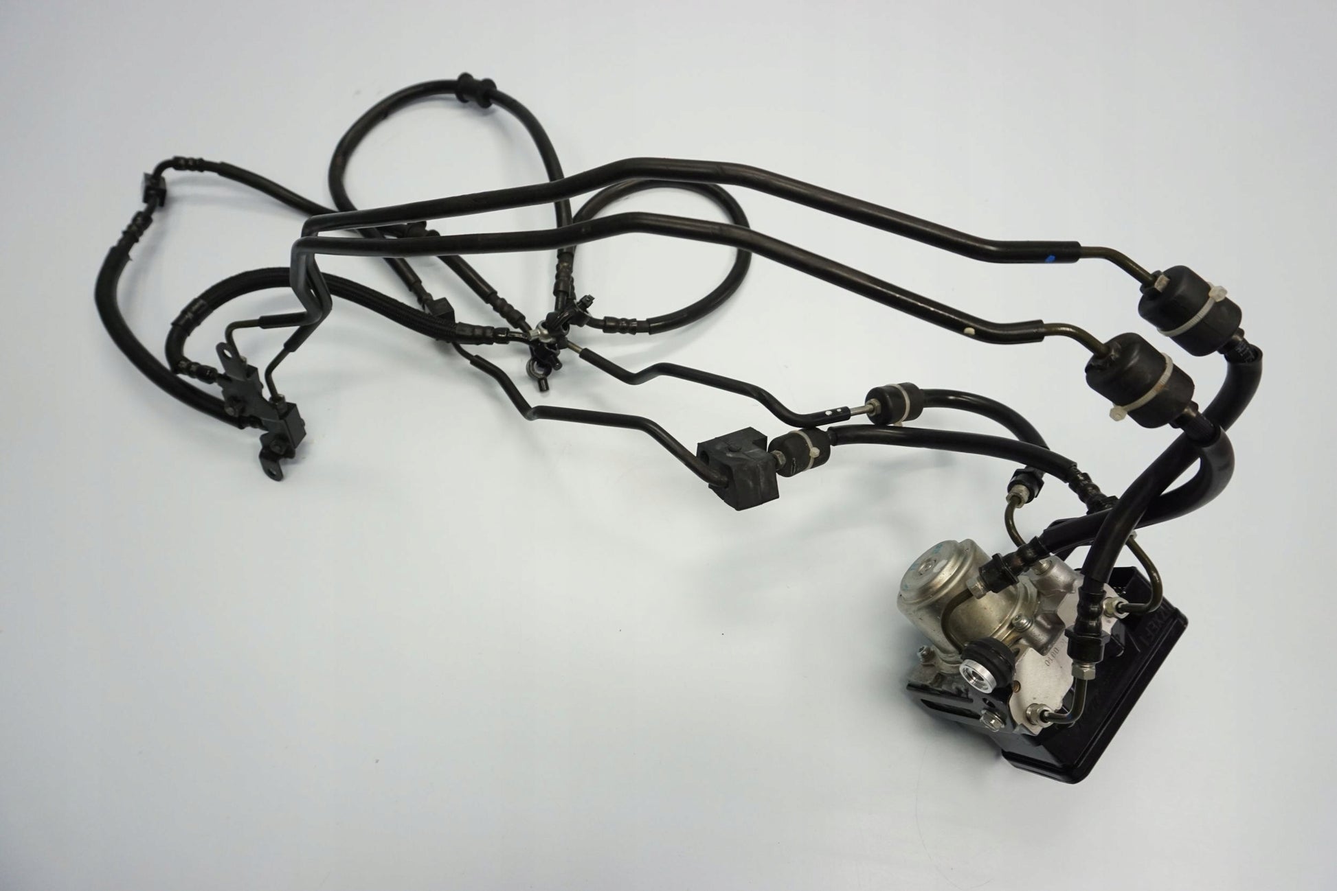 KAWASAKI ZZR-1400 PERFORMANCE SPORT 14-20 ABS Pumpe Druckmodulator 2