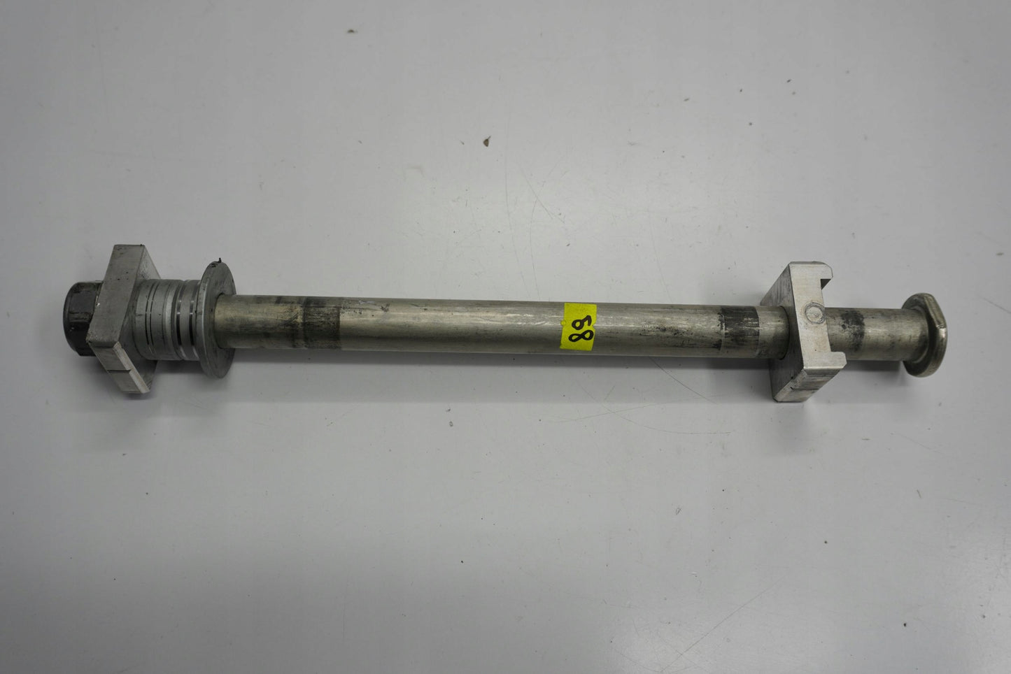 HONDA XL 750 TRANSALP 23- Hinterachse Achse hinten Radachse rear axle 4