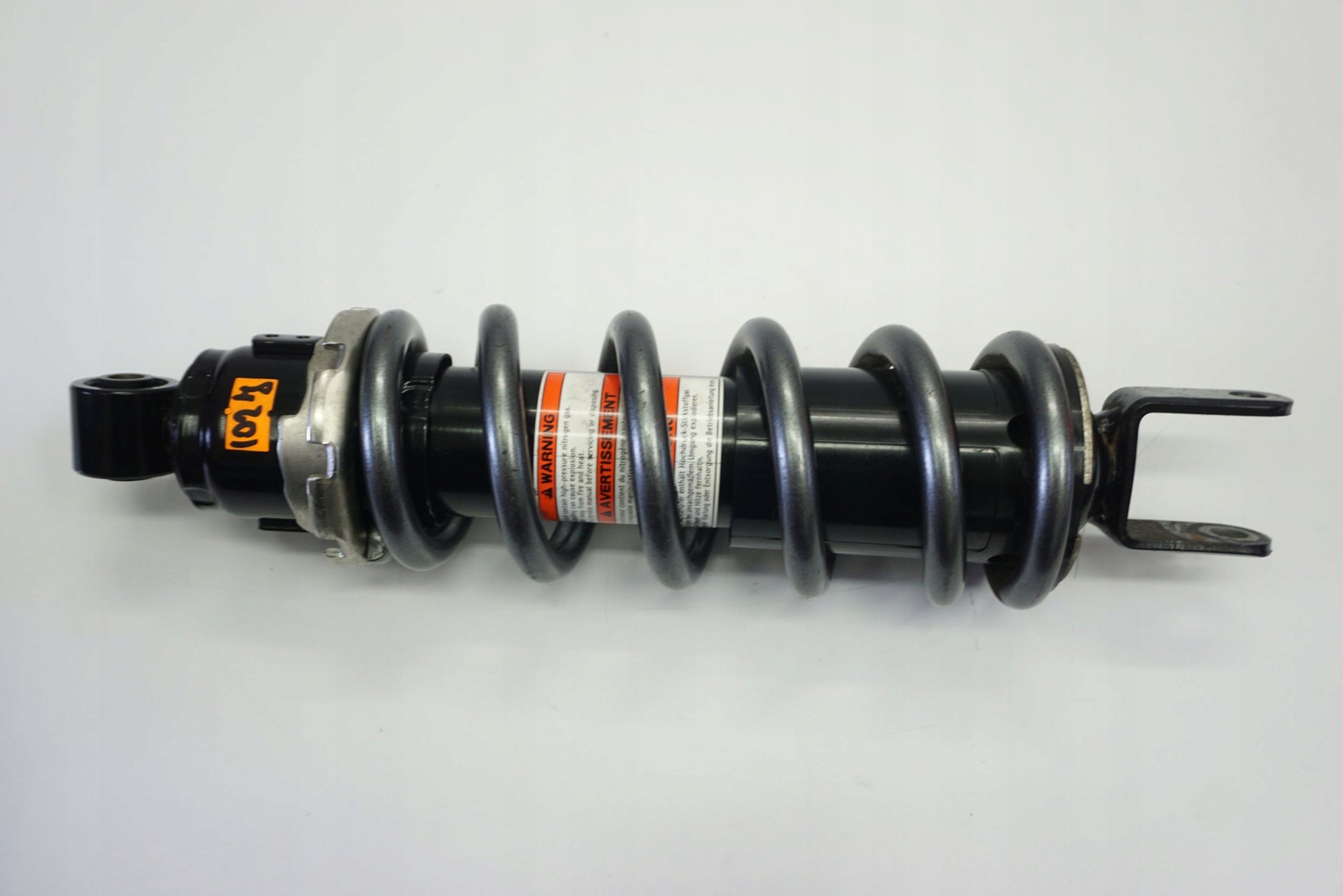 SUZUKI GSR 750 11-16 Stoßdämpfer Federbein shock absorber 2