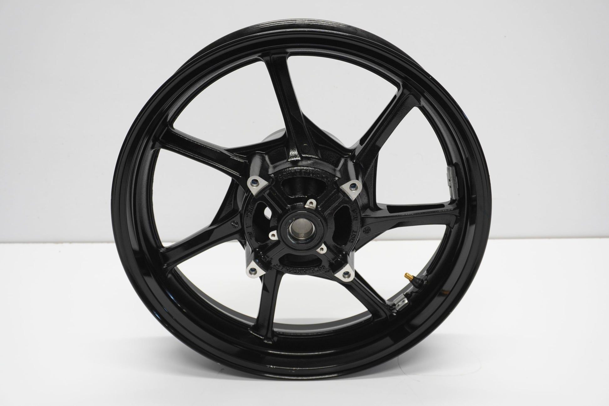 SUZUKI V-STROM 800 23- Felge hinten Wheel Hinterrad 4