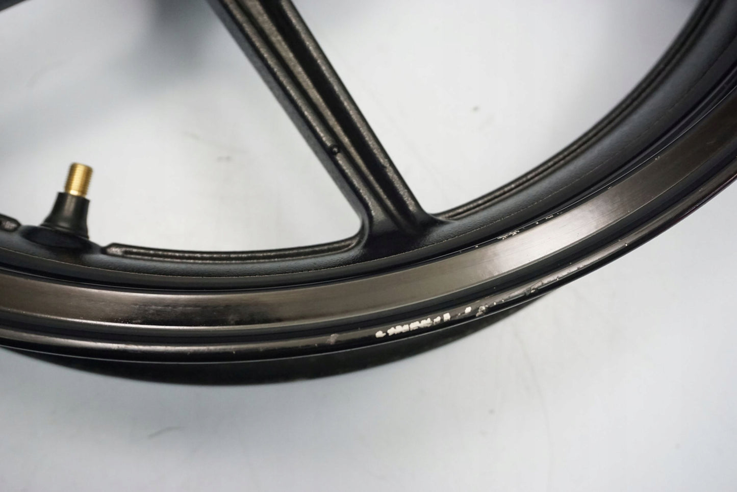 KAWASAKI 650 ER-6N 09-11 Felge vorne Wheel Vorderrad 11