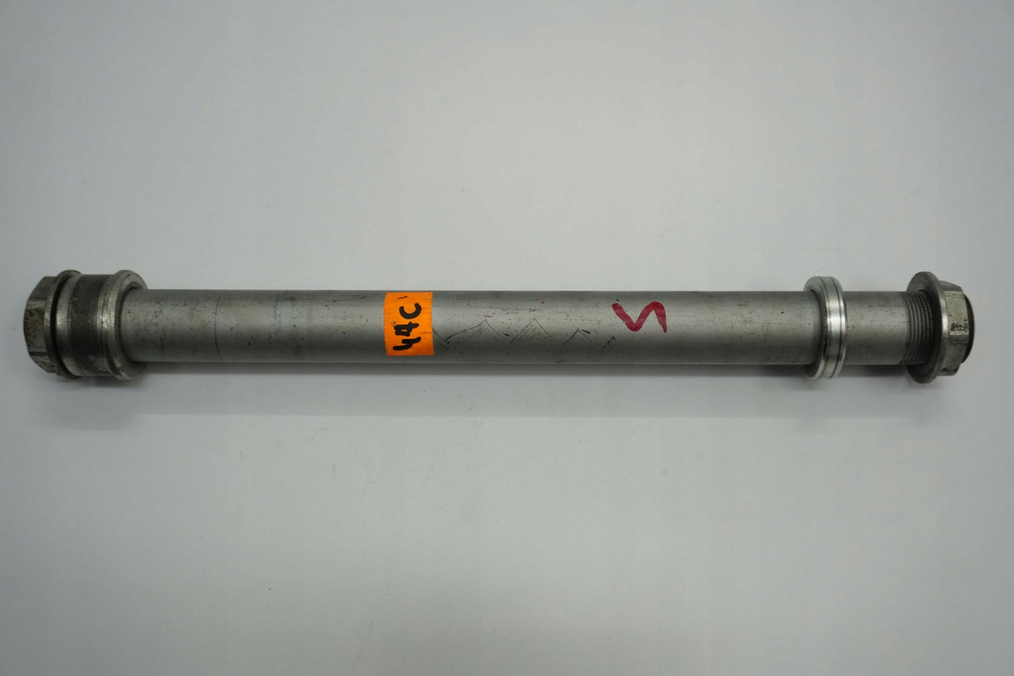 DUCATI MONSTER 797 17- Hinterachse Achse hinten Radachse rear axle 3