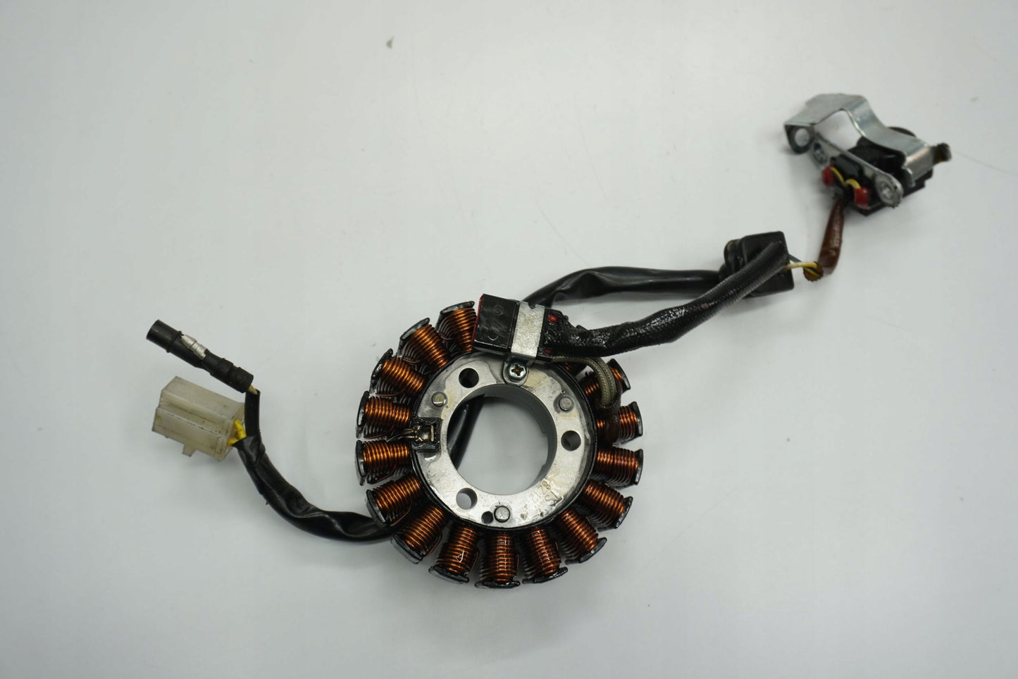 HONDA CB 125 R JC79 18-20 Lichtmaschine Stator Generator Lima Alternator 2