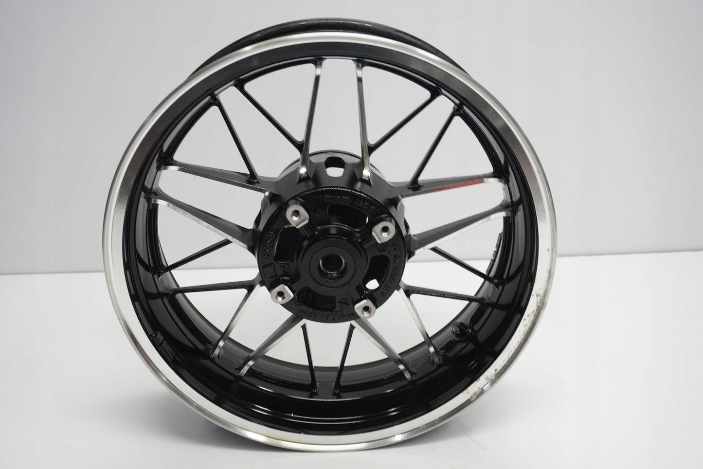 KAWASAKI Z 900 RS 18- Felge hinten Wheel Hinterrad 2