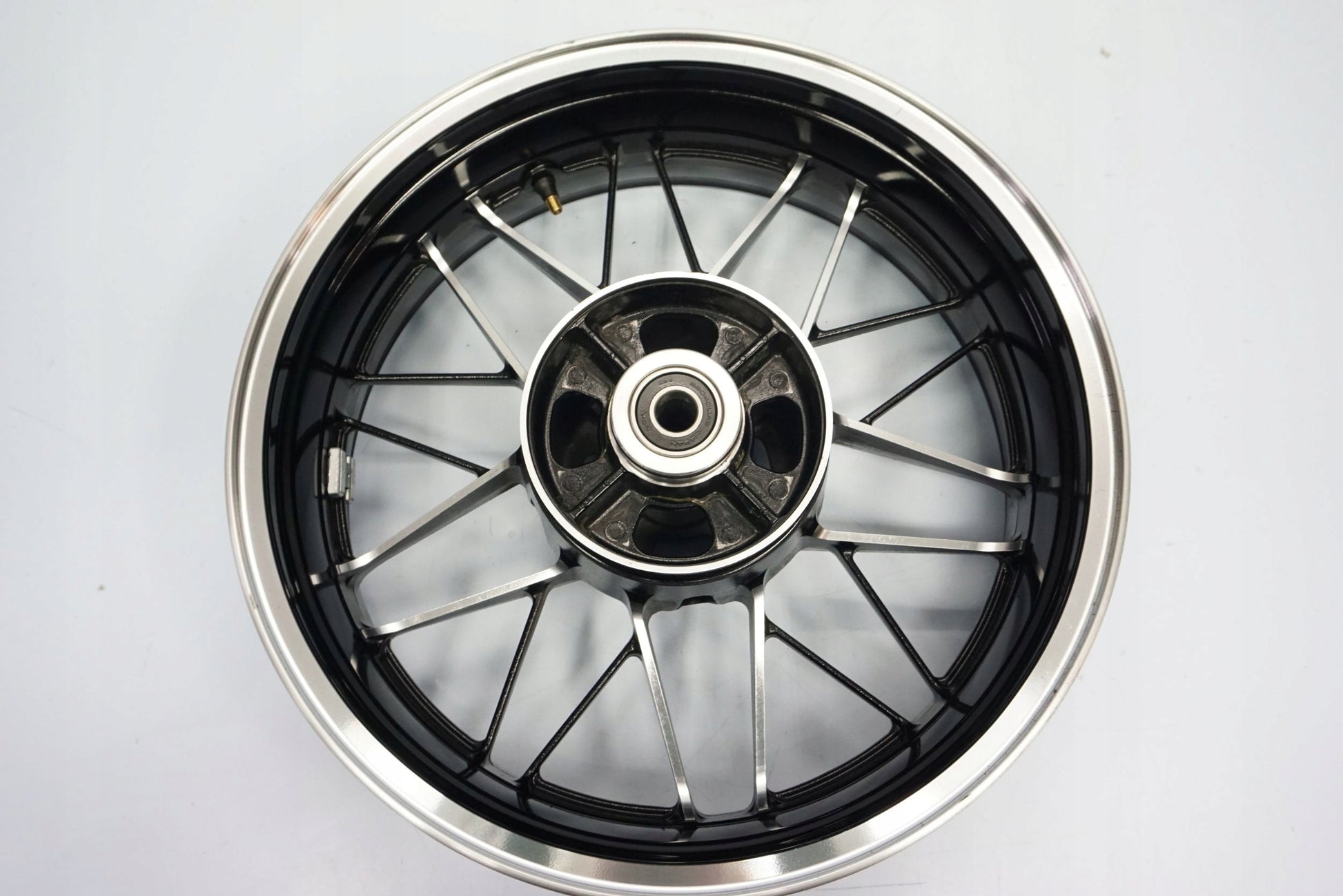 KAWASAKI Z 900 RS CAFE 18-22 Felge hinten Wheel Hinterrad 3