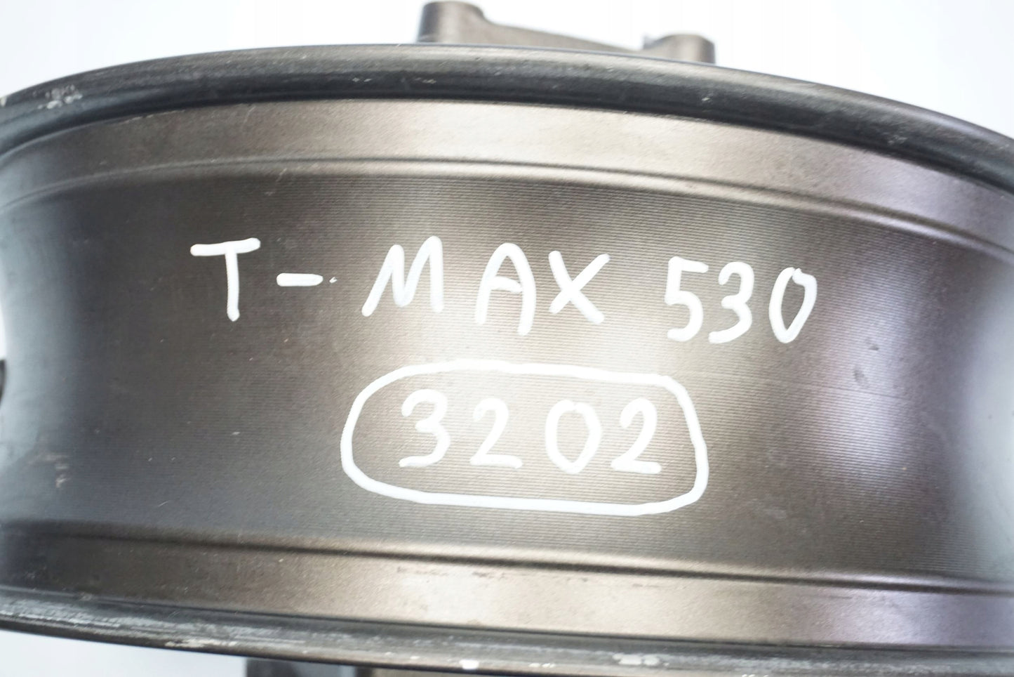 YAMAHA T-MAX 530 12-15 Felge hinten Wheel Hinterrad 4