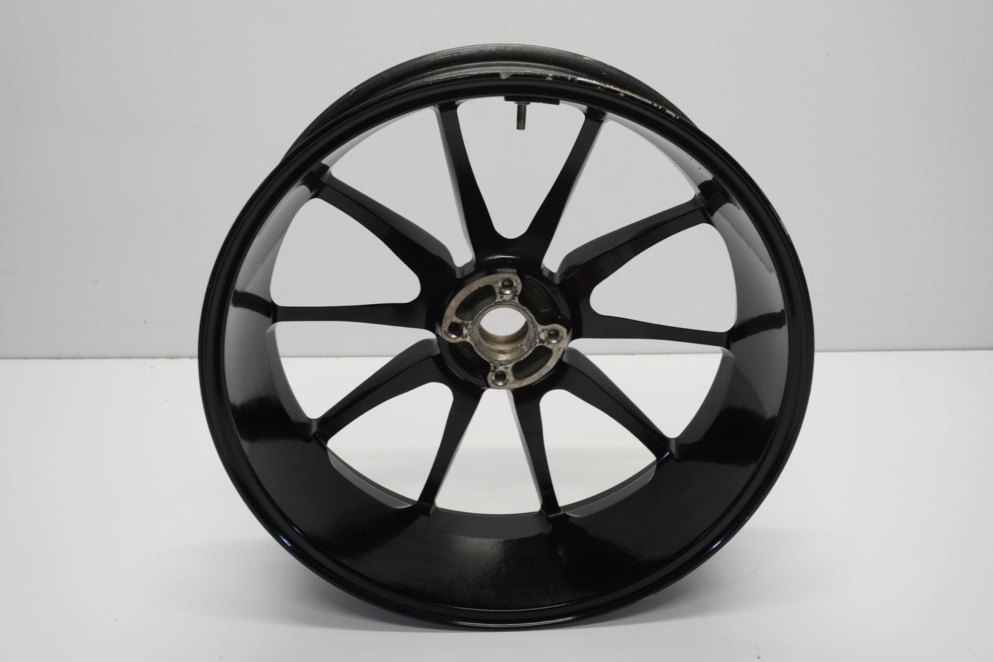 DUCATI HYPERMOTARD 821 13-15 Felge hinten Wheel Hinterrad 4