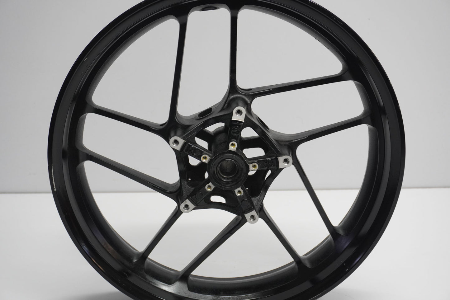 YAMAHA MT-09 24- Felge vorne Wheel Vorderrad 10