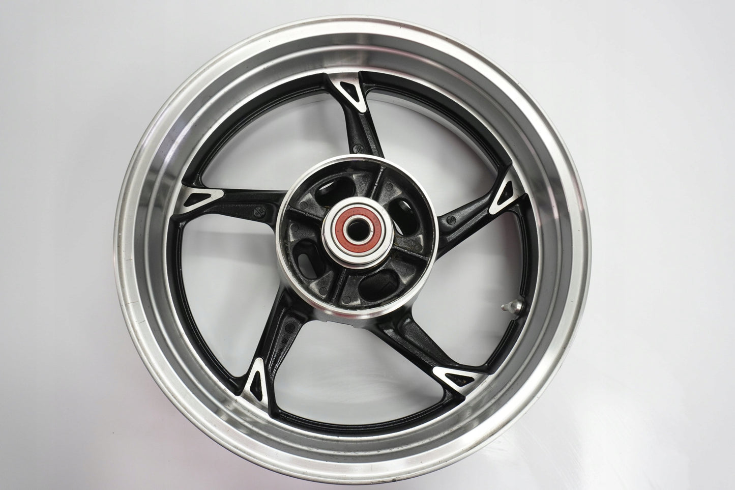 KAWASAKI Z1000 10-13 Felge hinten Wheel Hinterrad 7