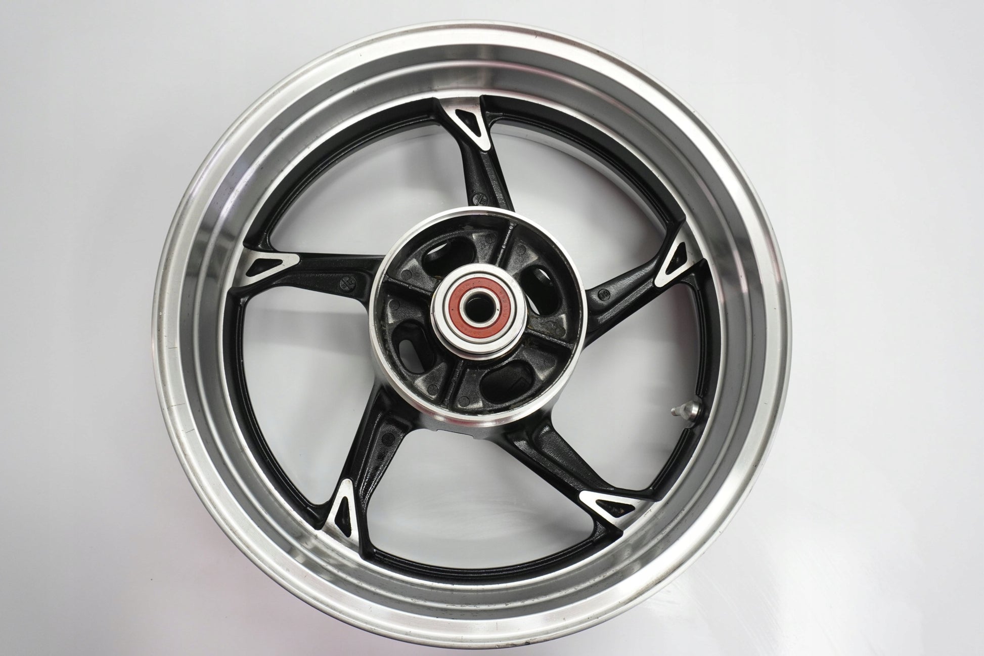 KAWASAKI Z1000 10-13 Felge hinten Wheel Hinterrad 7