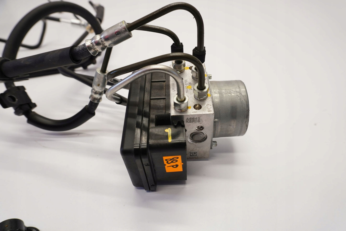 KAWASAKI Z 650 20-22 ABS Pumpe Druckmodulator 7