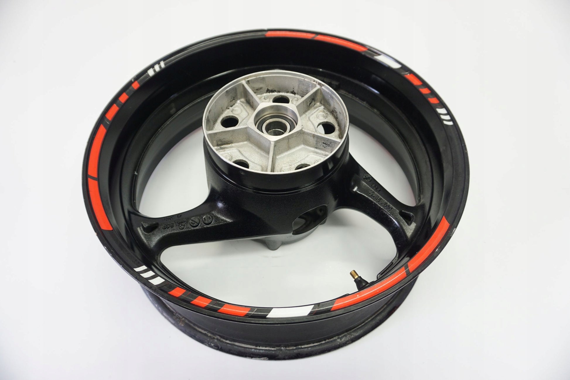 SUZUKI GSR 750 11-16 Felge hinten Wheel Hinterrad 2