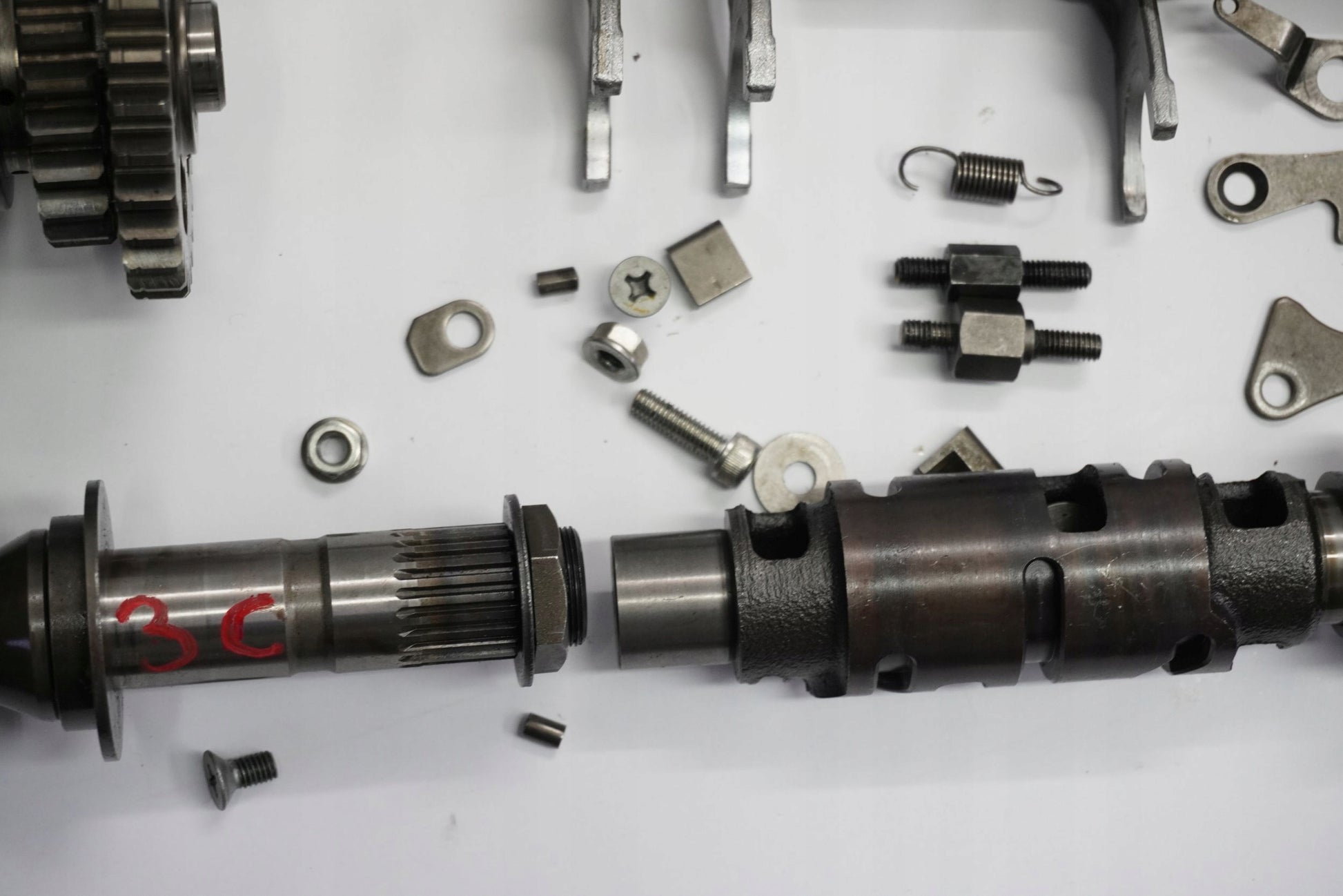 SUZUKI INTRUDER 800 05- Getriebe Gearbox 4