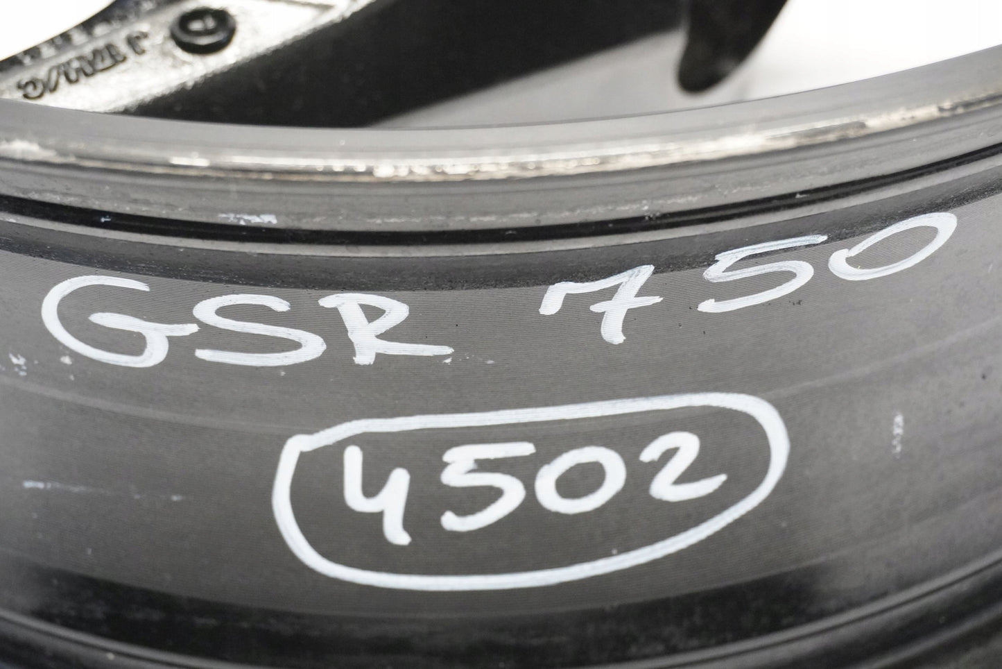 SUZUKI GSR 750 11-16 Felge hinten Wheel Hinterrad 8