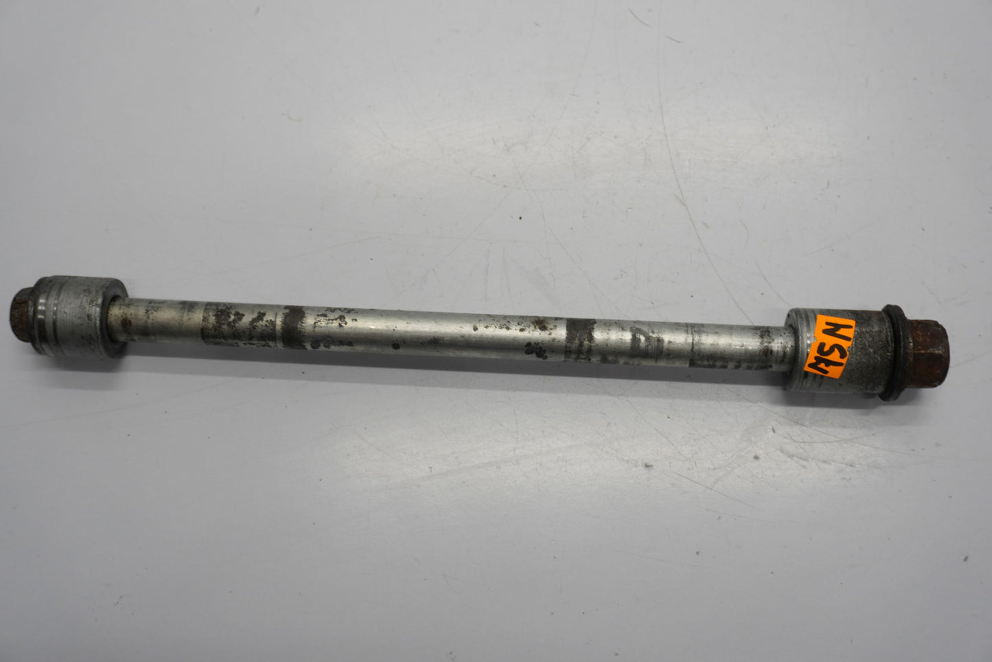 HONDA XL 125 V VARADERO 01-06 Hinterachse Achse hinten Radachse rear axle 2