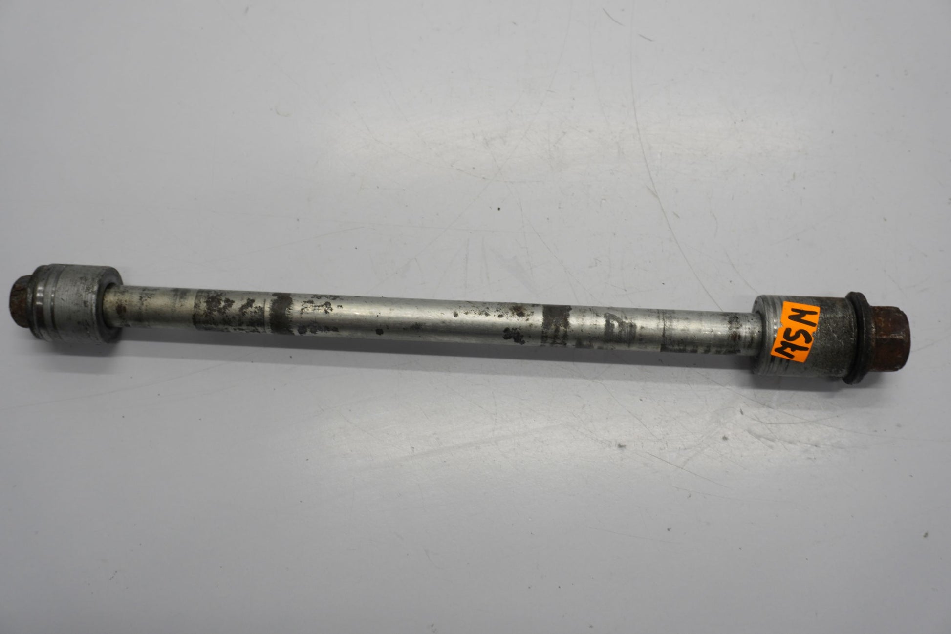 HONDA XL 125 V VARADERO 01-06 Hinterachse Achse hinten Radachse rear axle 2