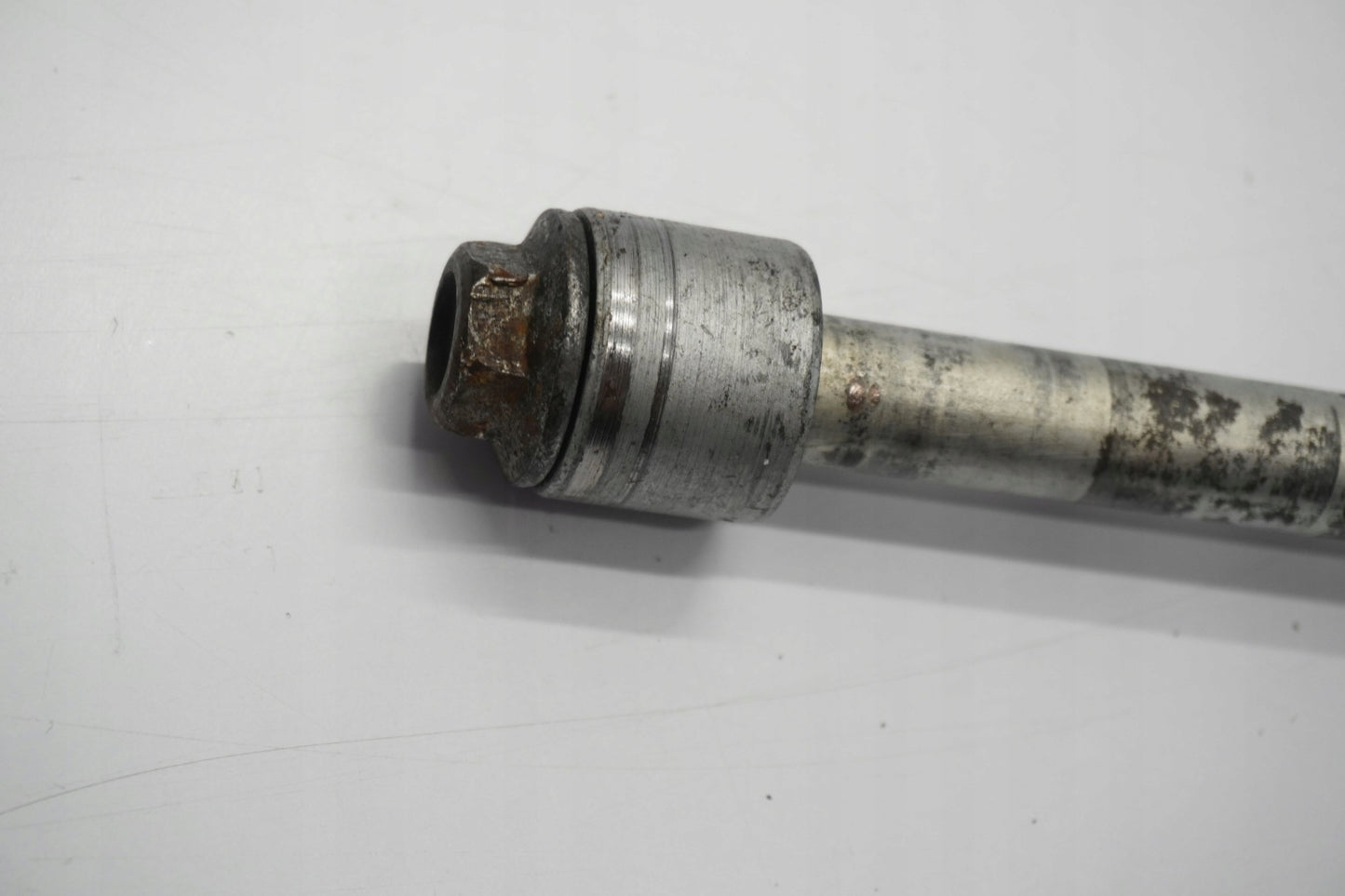 HONDA XL 125 V VARADERO 01-06 Hinterachse Achse hinten Radachse rear axle 6