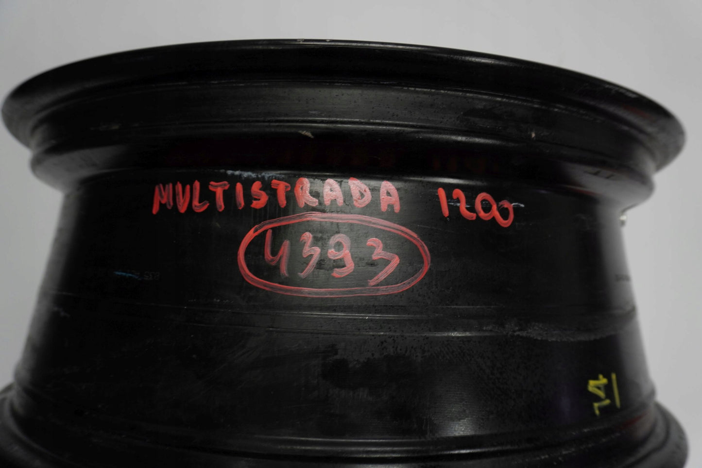 DUCATI MULTISTRADA 1200 S 10-15 Felge hinten Wheel Hinterrad 5