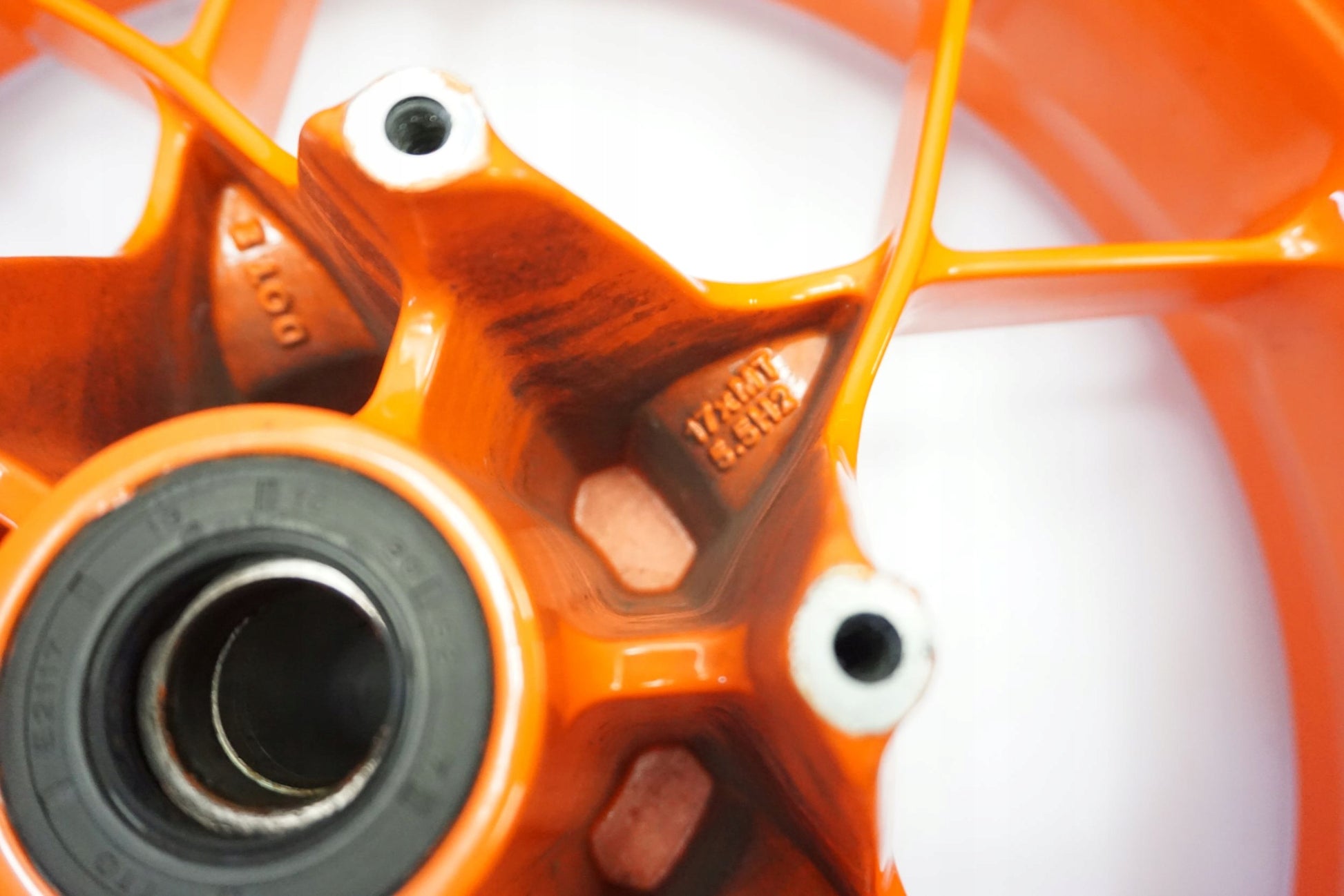 KTM 890 DUKE R 20- Felge hinten Wheel Hinterrad 9