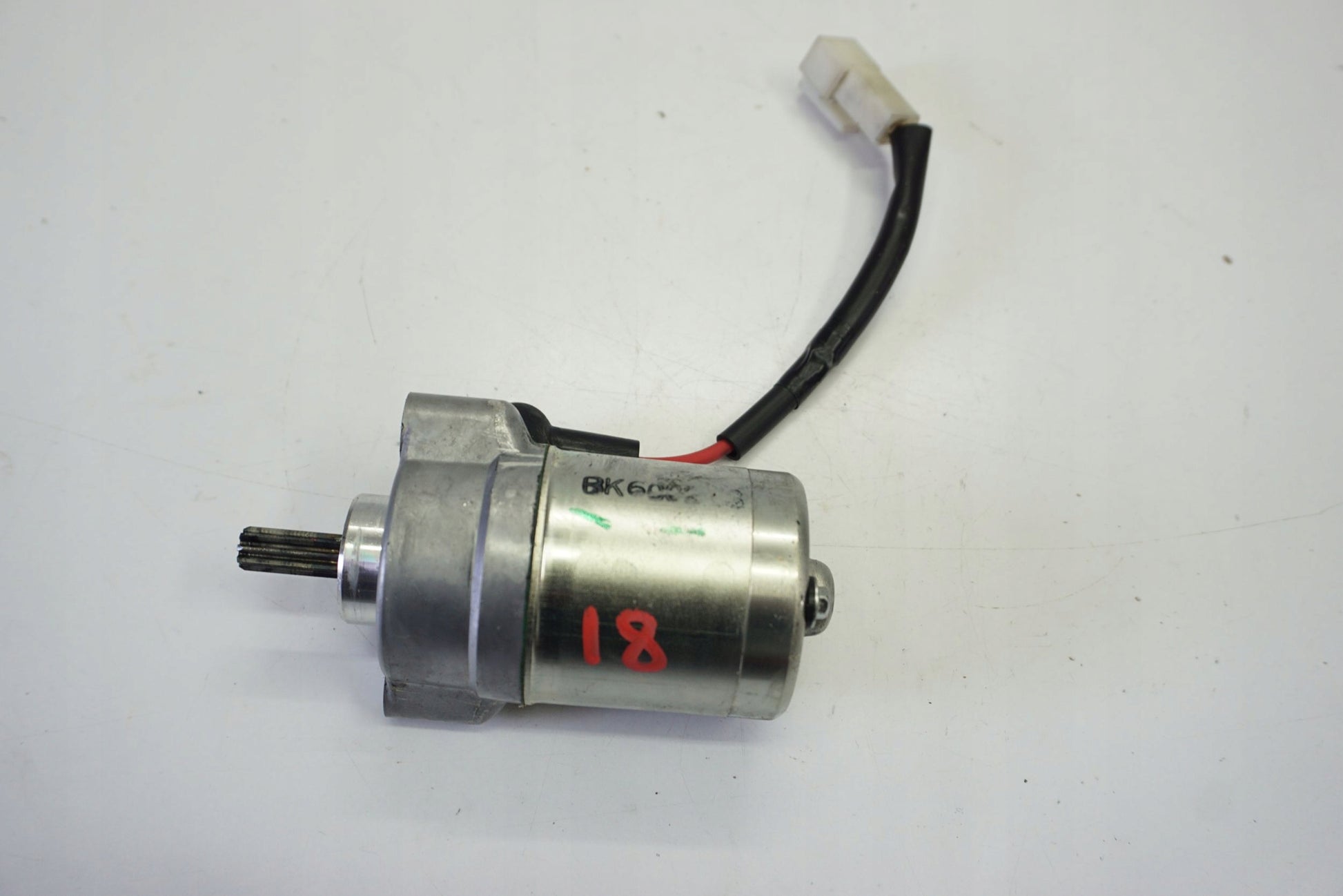 YAMAHA XSR 125 21- Anlasser Starter Motor 3