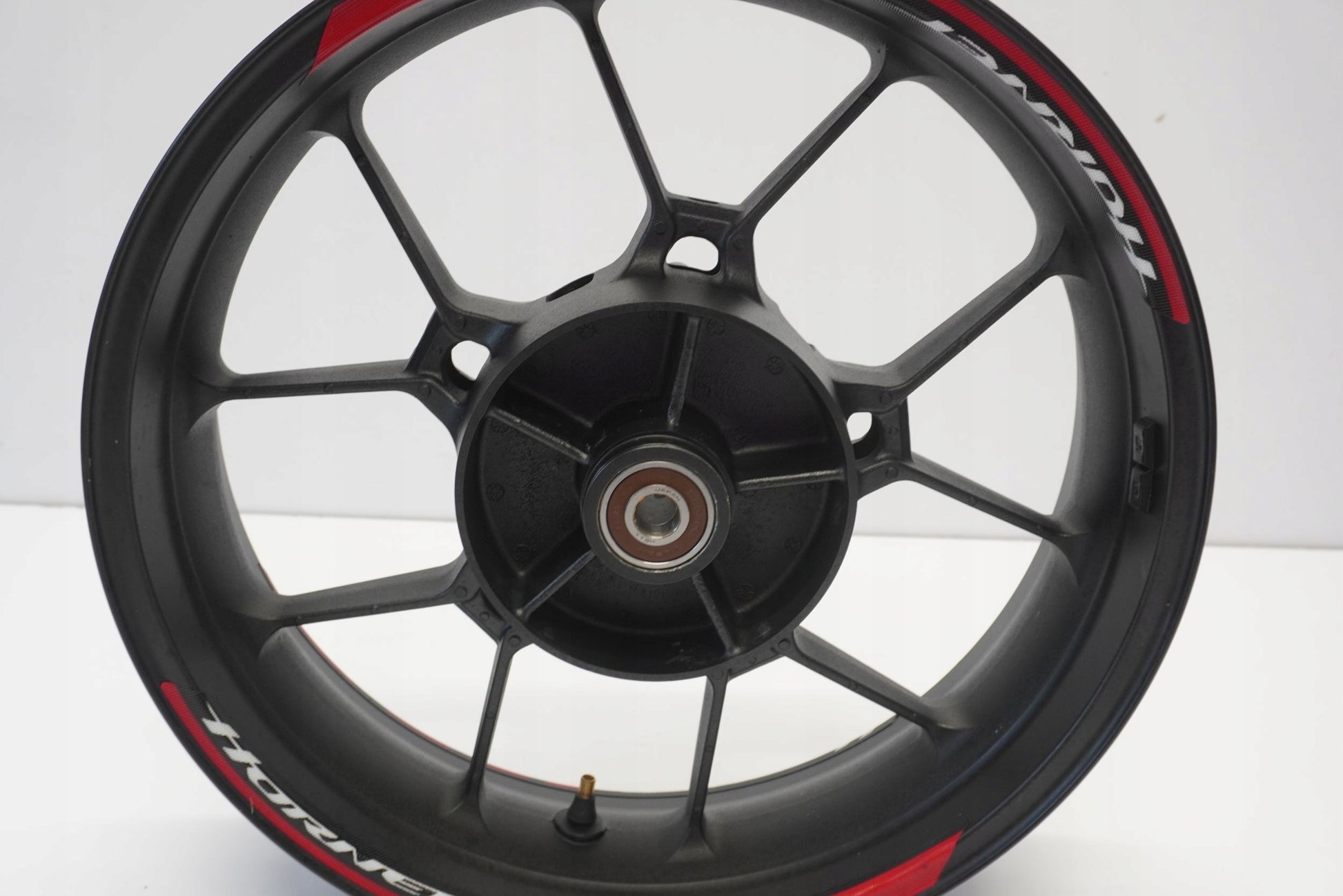 HONDA CB 750 HORNET 23- Felge hinten Wheel Hinterrad 6