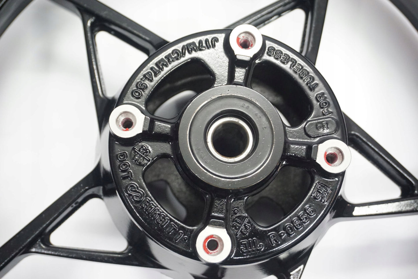 KAWASAKI Z 650 20-22 Felge hinten Wheel Hinterrad 2