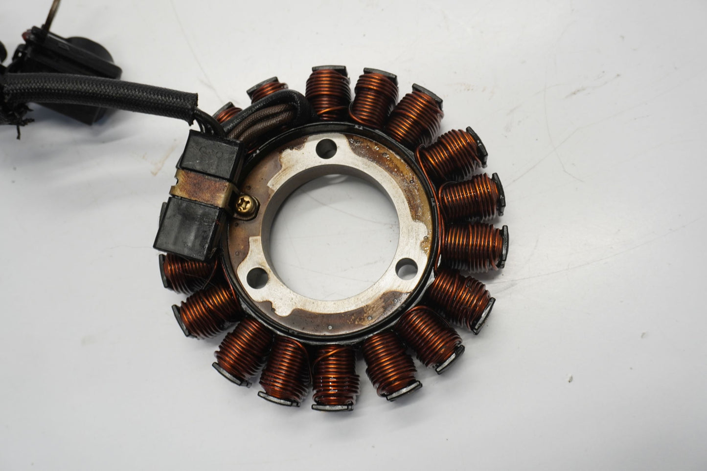 SUZUKI GSF 1250 BANDIT 07-14 Lichtmaschine Stator Generator Lima Alternator 2