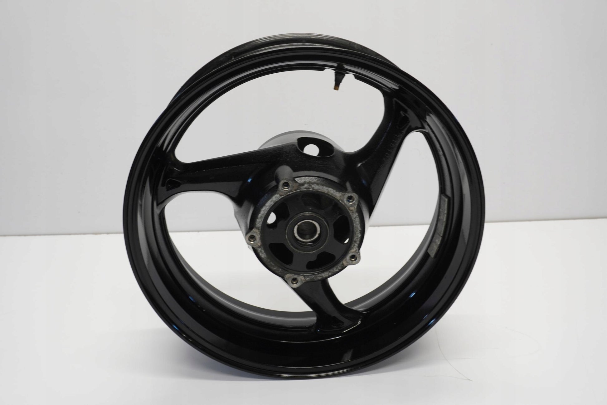 SUZUKI GSR 750 11-16 Felge hinten Wheel Hinterrad 3