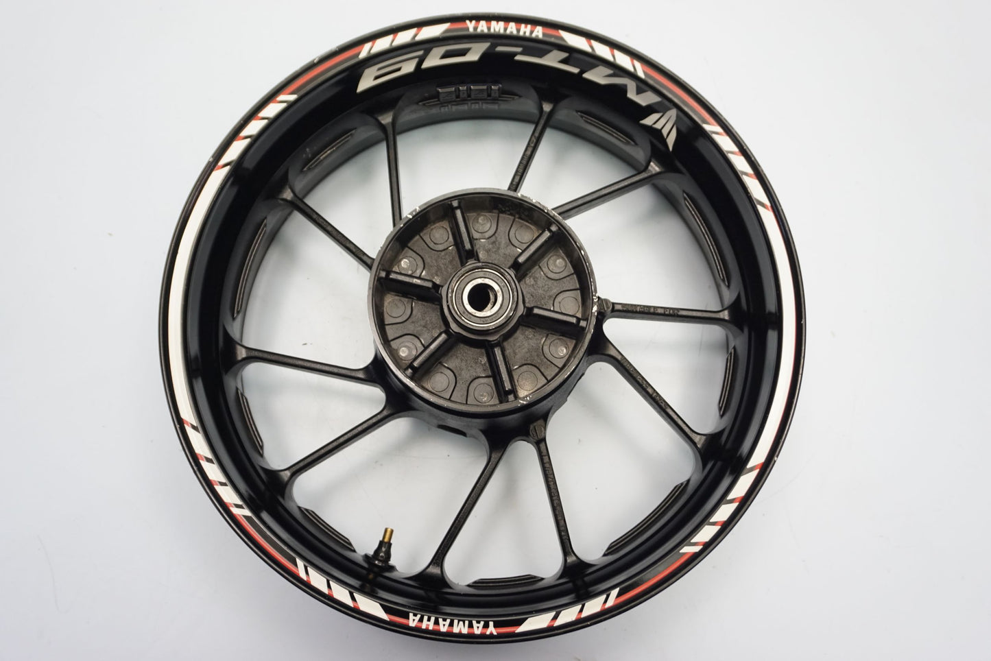 YAMAHA MT-09 13-16 Felge hinten Wheel Hinterrad 2