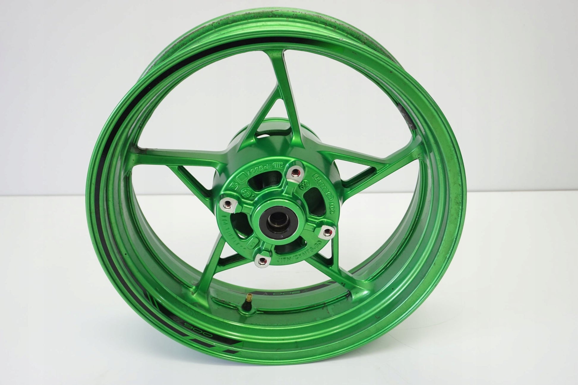KAWASAKI Z-900 20- Felge hinten Wheel Hinterrad 9