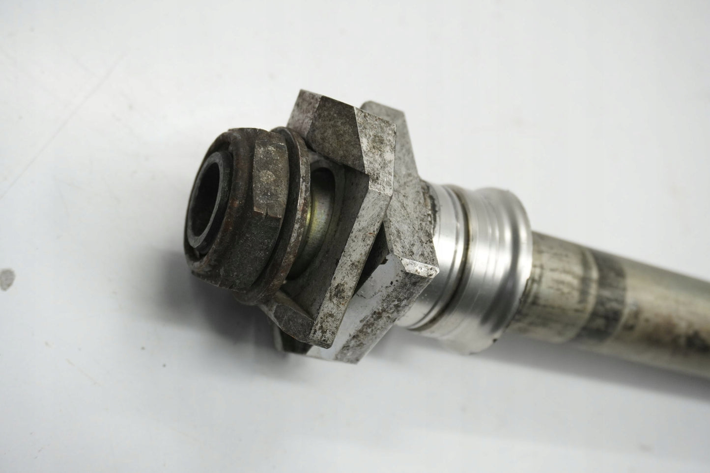 SUZUKI DL 1000 V-STROM 14-16 Hinterachse Achse hinten Radachse rear axle 6