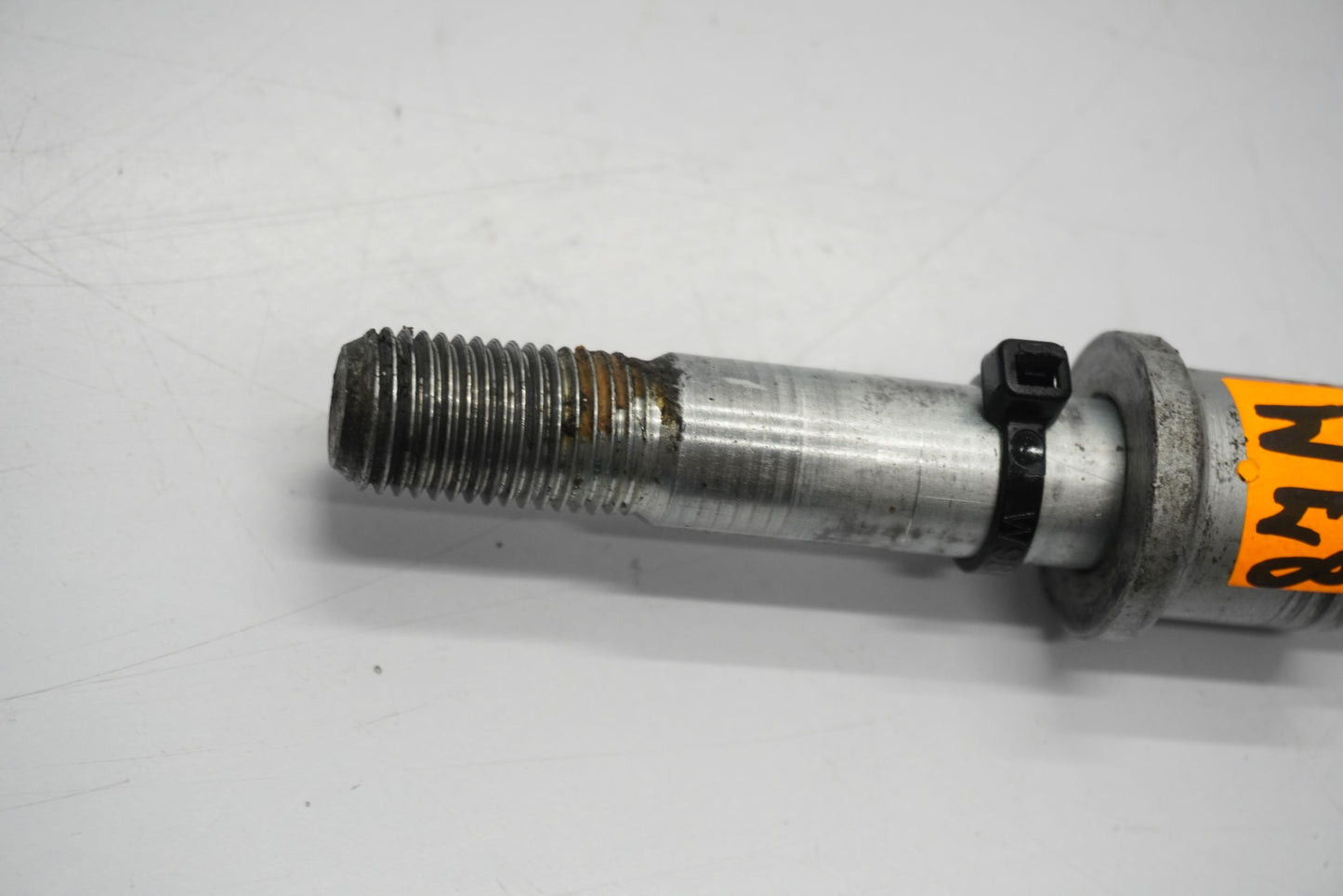 HONDA XL 125 V VARADERO 01-06 Vorderachse Achse vorne Radachse front axle 2