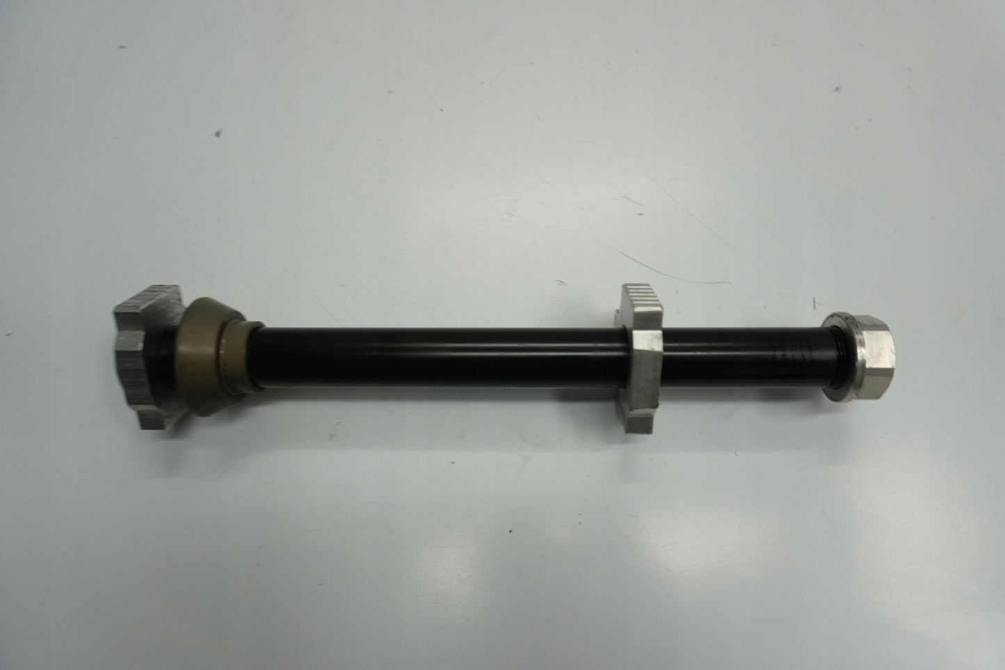 KTM 790 DUKE L 18- Hinterachse Achse hinten Radachse rear axle 2