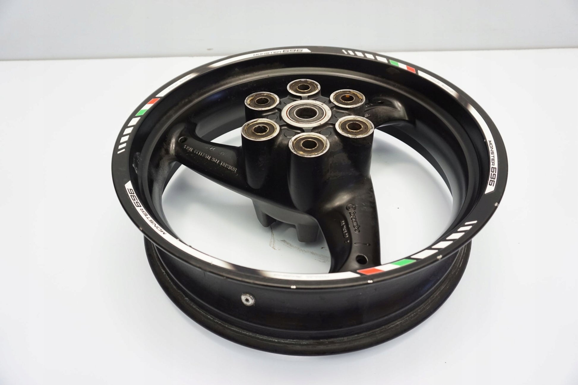 DUCATI MONSTER 696 08-14 Felge hinten Wheel Hinterrad 2