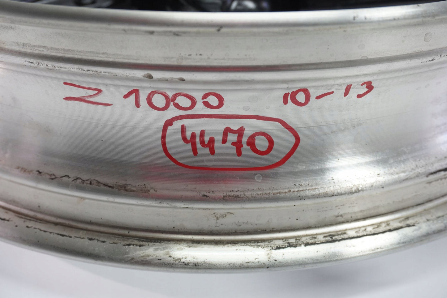 KAWASAKI Z1000 10-13 Felge vorne Wheel Vorderrad 8