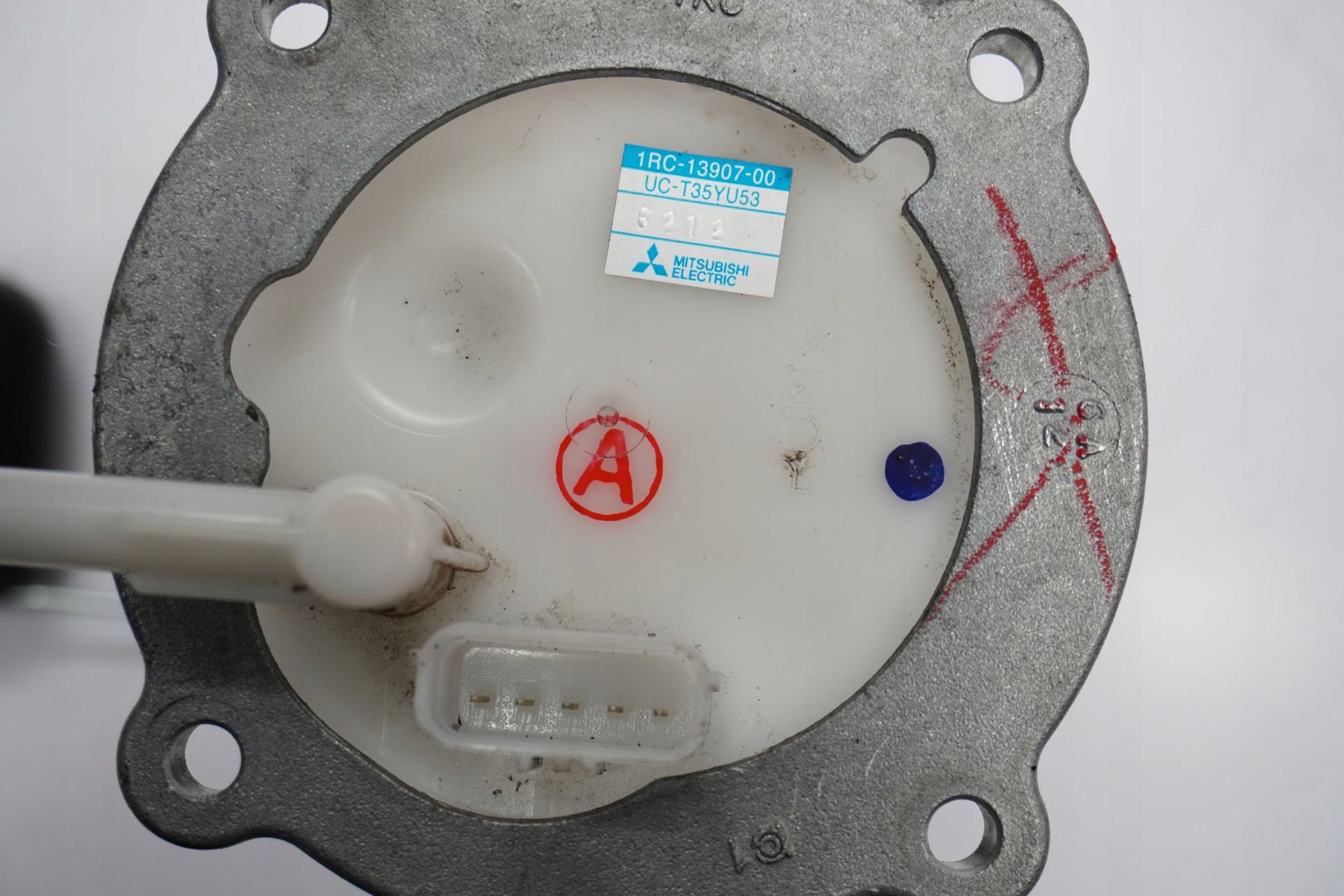 YAMAHA MT-09 TRACER 15-17 Benzinpumpe Kraftstoffpumpe Fuel Pump 2