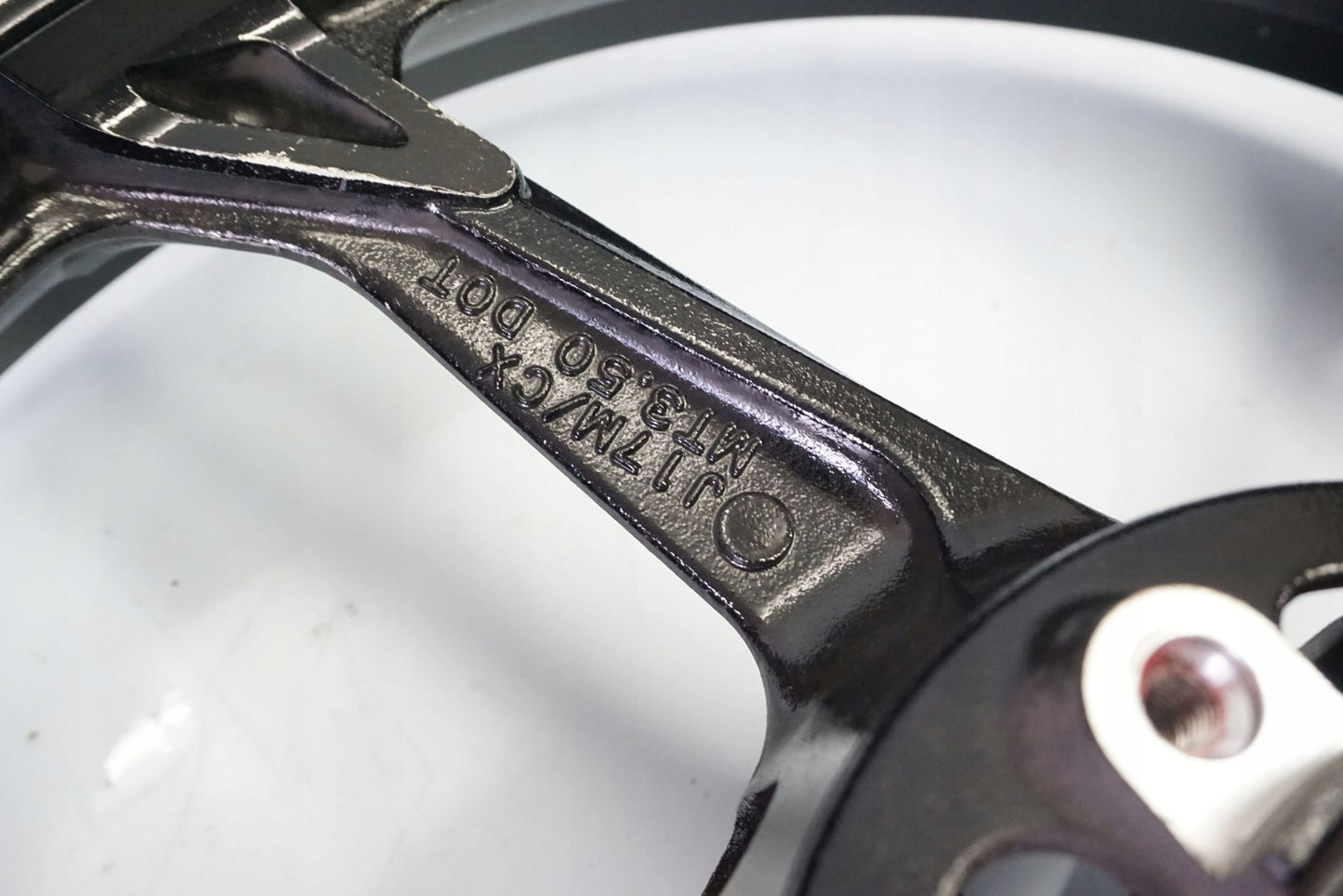 KAWASAKI Z1000 10-13 Felge vorne Wheel Vorderrad 7