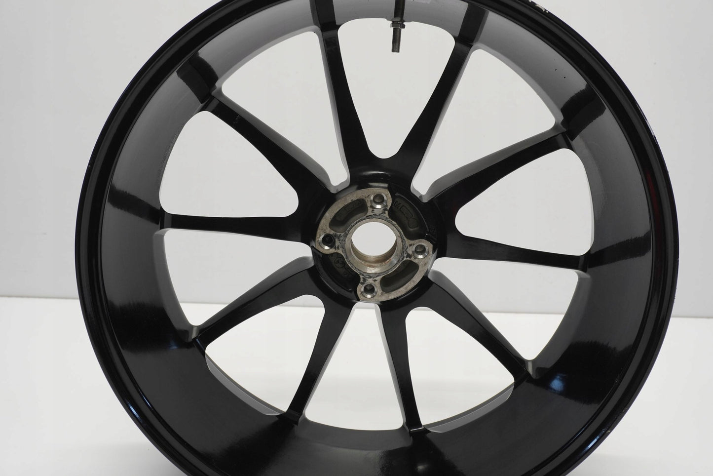 DUCATI HYPERMOTARD 821 13-15 Felge hinten Wheel Hinterrad 2