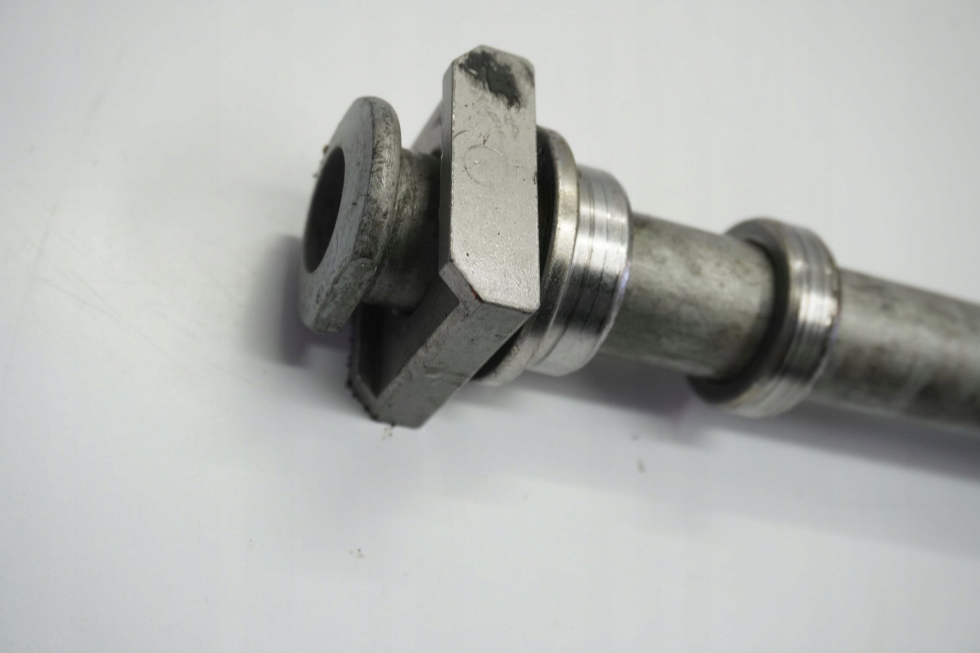 HONDA CBR 1000RR SC59 08-11 Hinterachse Achse hinten Radachse rear axle 6