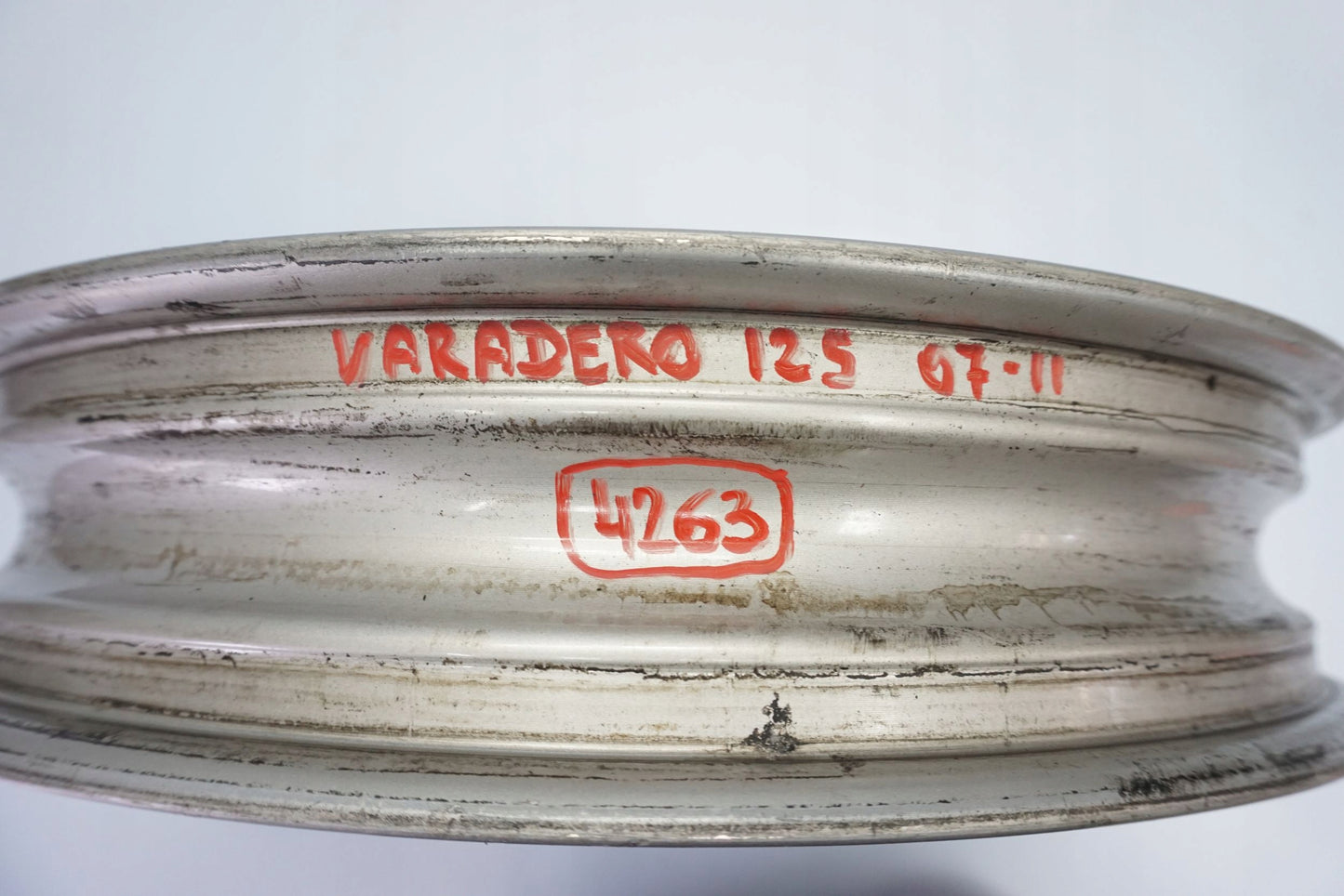 HONDA XL 125 V VARADERO 07-11 Felge hinten Wheel Hinterrad 4