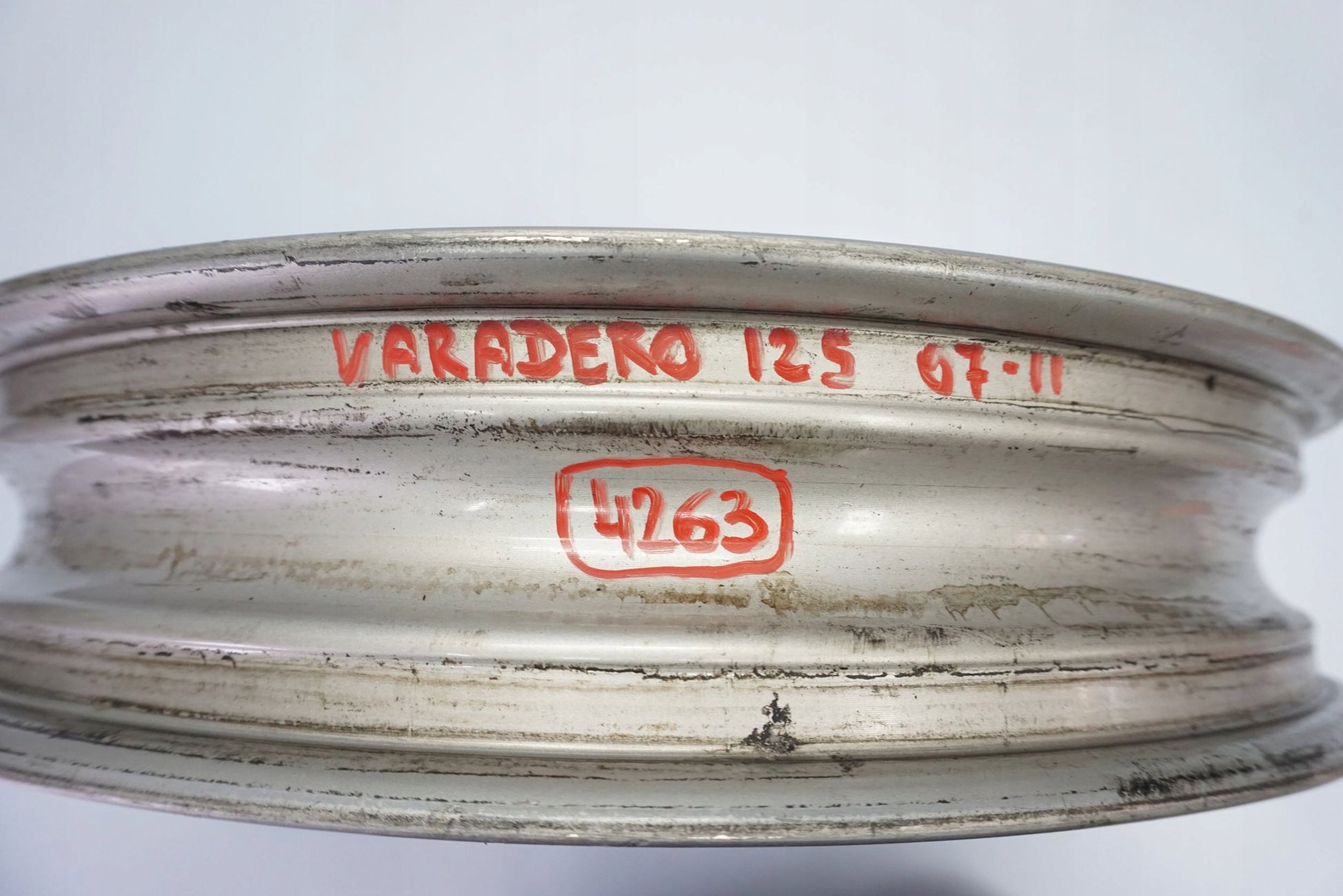 HONDA XL 125 V VARADERO 07-11 Felge hinten Wheel Hinterrad 4