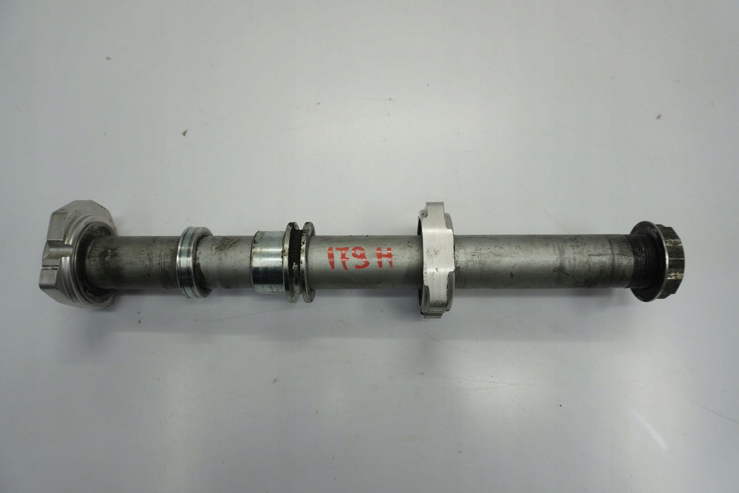 DUCATI MULTISTRADA 1200 ENDURO 16-18 Hinterachse Achse hinten Radachse rear axle 2